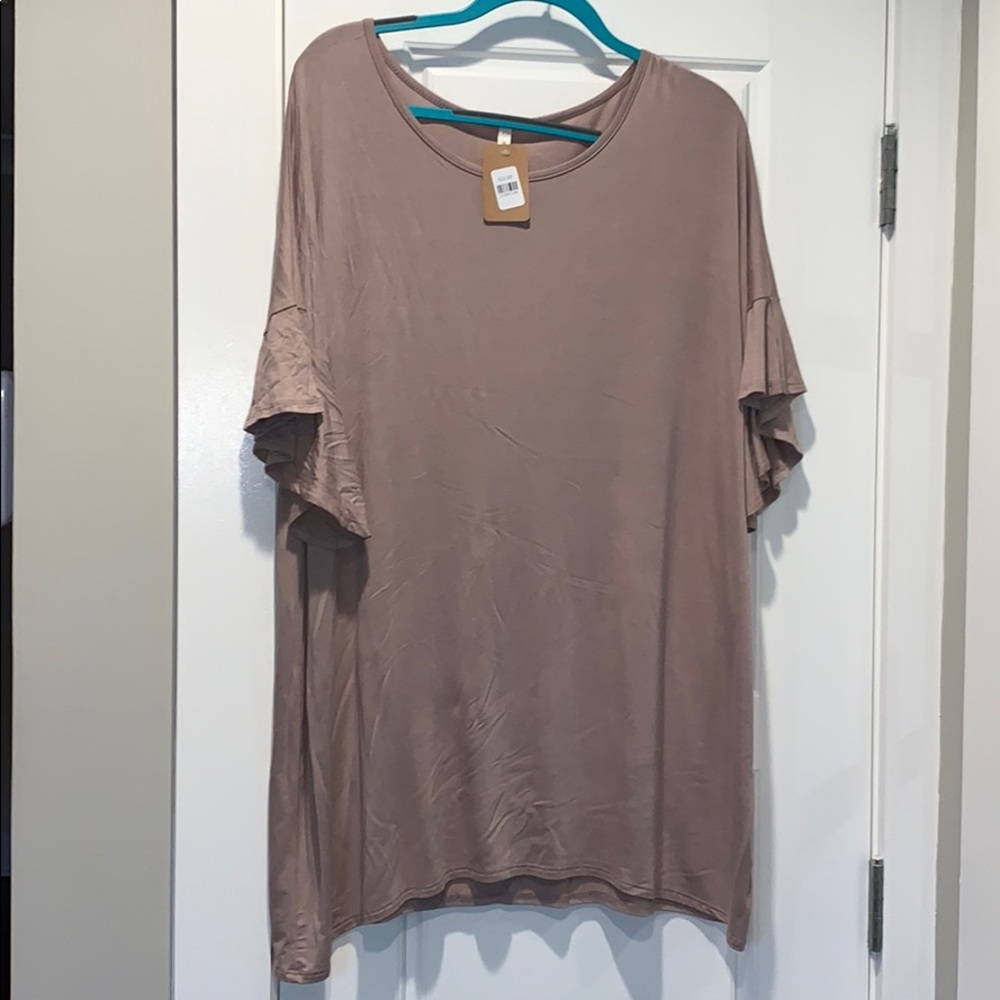 NWT Bellamie Plus Top